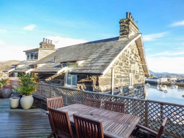 The Captain'S Penthouse Porthmadog Bagian luar foto