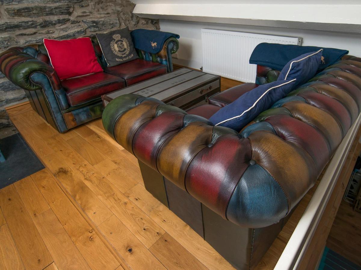 The Captain'S Penthouse Porthmadog Bagian luar foto