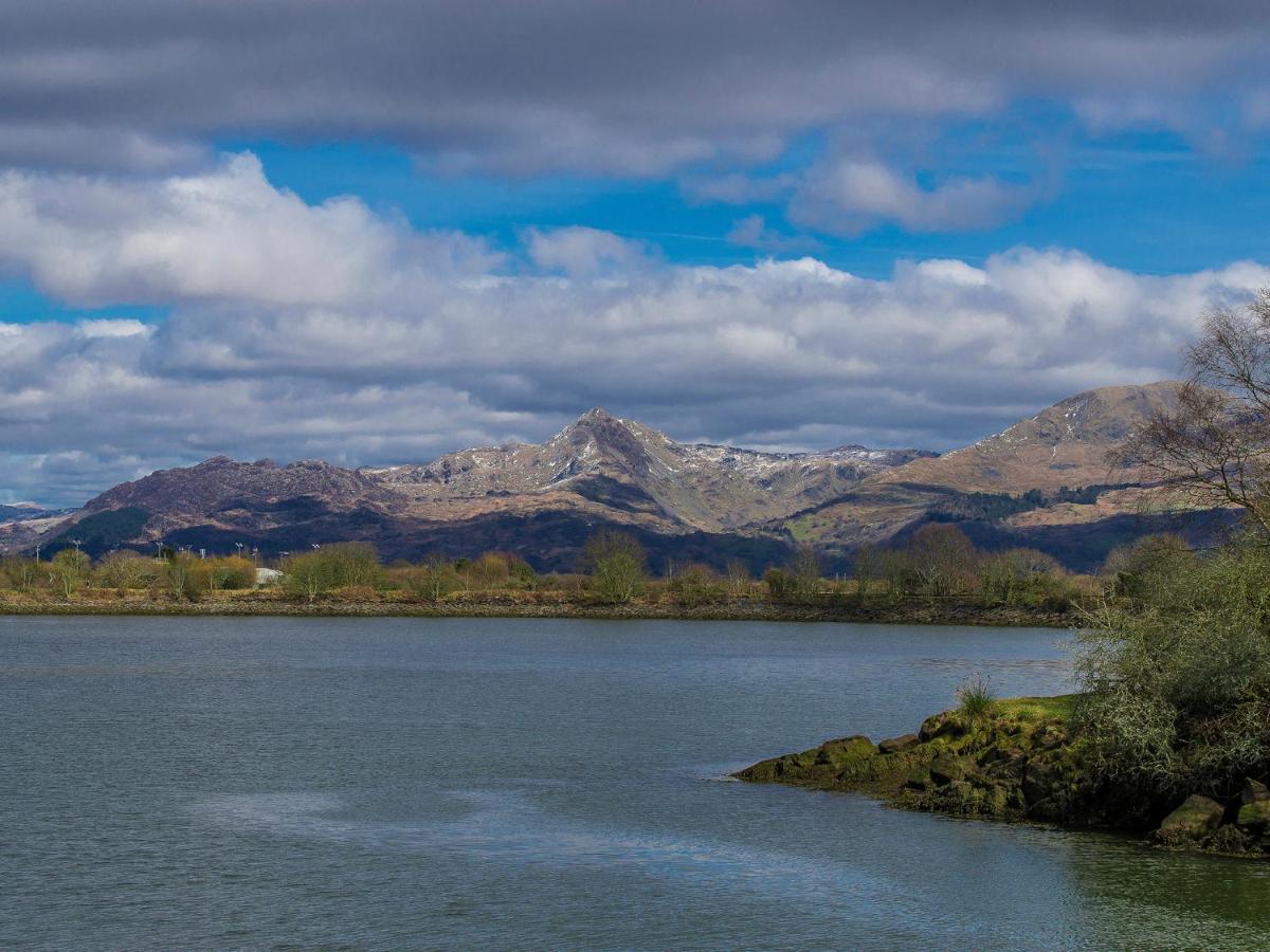 The Captain'S Penthouse Porthmadog Bagian luar foto